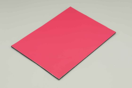 Pembe Kırmızı Antibakteriyel PE Alüminyum Kompozit Panel İç Duvar Panelleri 244cm