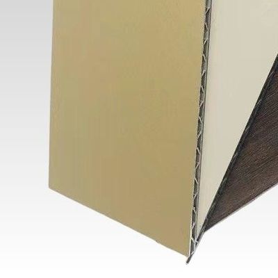 Hem Güvenliği Sağlayan Özelleştirilebilir 3B Desenler Hem Güvenliği Sağlayan Alüminyum 3D Paneller A2 Yangın Güvenliği Sanatsal Cephe Beyanı Bina Dışarıya Bakmak