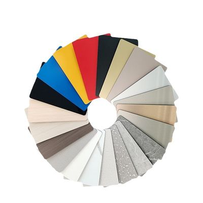 4MM Kalınlığı Alüminyum Kompozit Panel Korozyona Dayanıklı Ofisler Acp Yaprak Dışarıda Yüksek Etki Direnci Platformlar ve İşaretler için