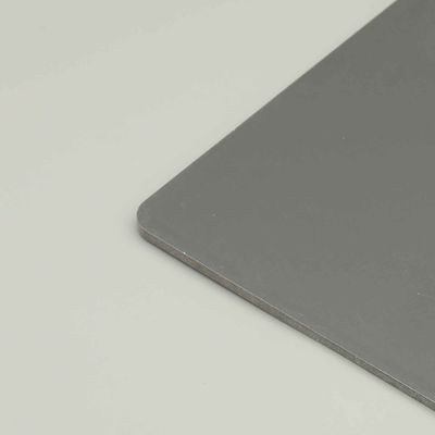 Gri PVDF Alüminyum Kompozit Panel Dışarısı için Pano Parlak Dış Duvar Dekorasyonu Ticari Alan