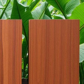 Ahşap Etkisi PVDF Panel 3mm Kalın Alüminyum Alaşımı Çevre Koruması PE Fluorocarbon Boya İşlemi İç Dekorasyon için
